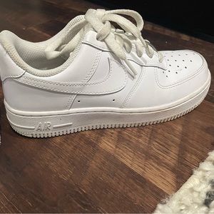 Air Force 1. Excellent condition!